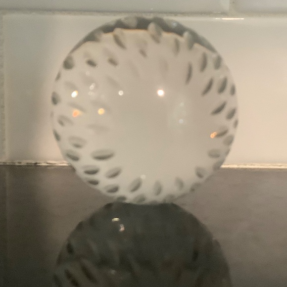 Lead Crystal Egg Figurine w/Stand - Picture 4 of 11